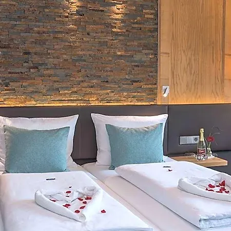Hotel & Restaurant Becher