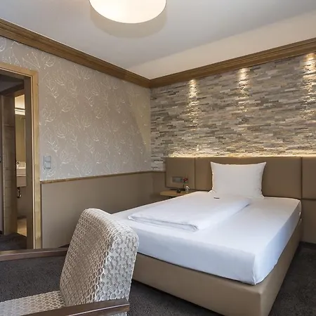 فندق & Restaurant Becher 3*