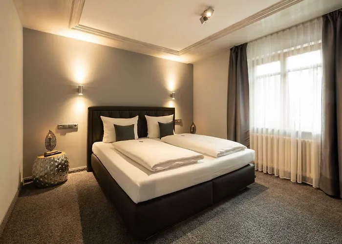 & Restaurant Becher Hotel